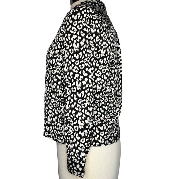 Banana Republic blouse petite XS Leopard black white long sleeve V-neck button f - Picture 3 of 14